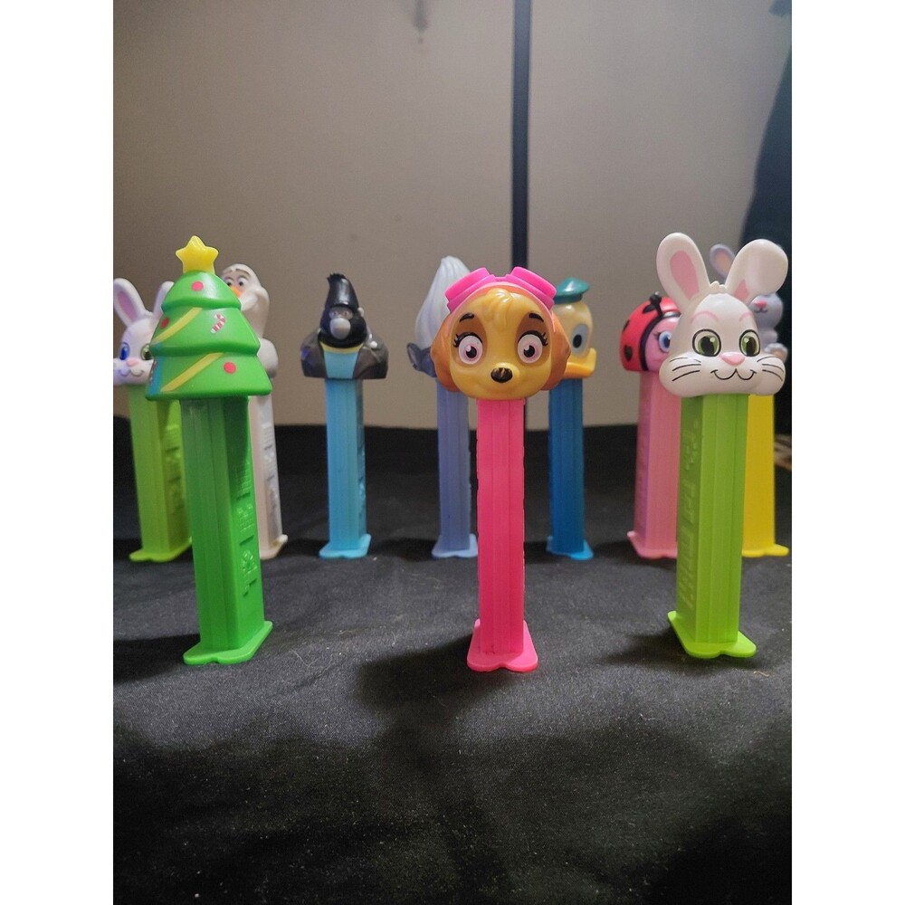 10 Various Pez Dispensers Donald Duck Frozen Rabbit Gorilla More